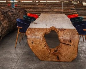 Custom handmade oak table, one-piece design, luxury dining for the UAE. Unique statement piece, priced from 18,000–650,000 AED, bespoke craftsmanship.